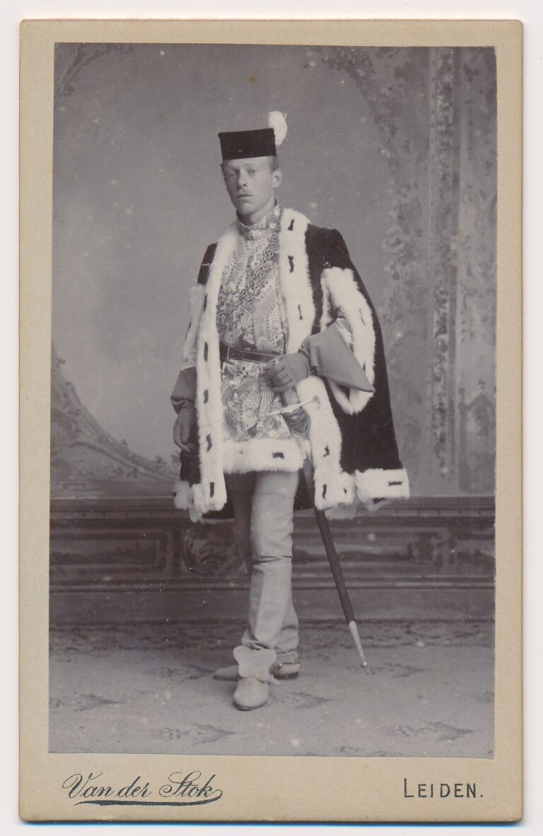 Foto van J. Siegenbeek van Heukelom, Van der Stok, Leiden
