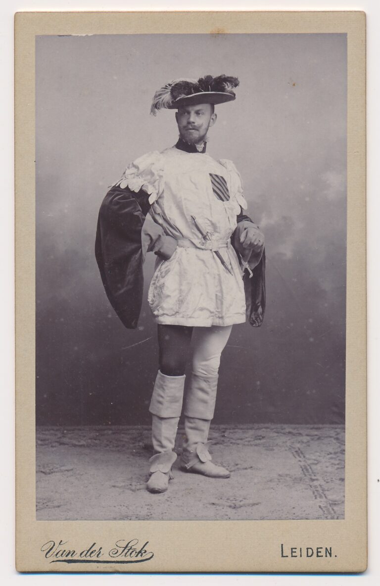 Foto van Portret 9 (naam volgt), Van der Stok, Leiden