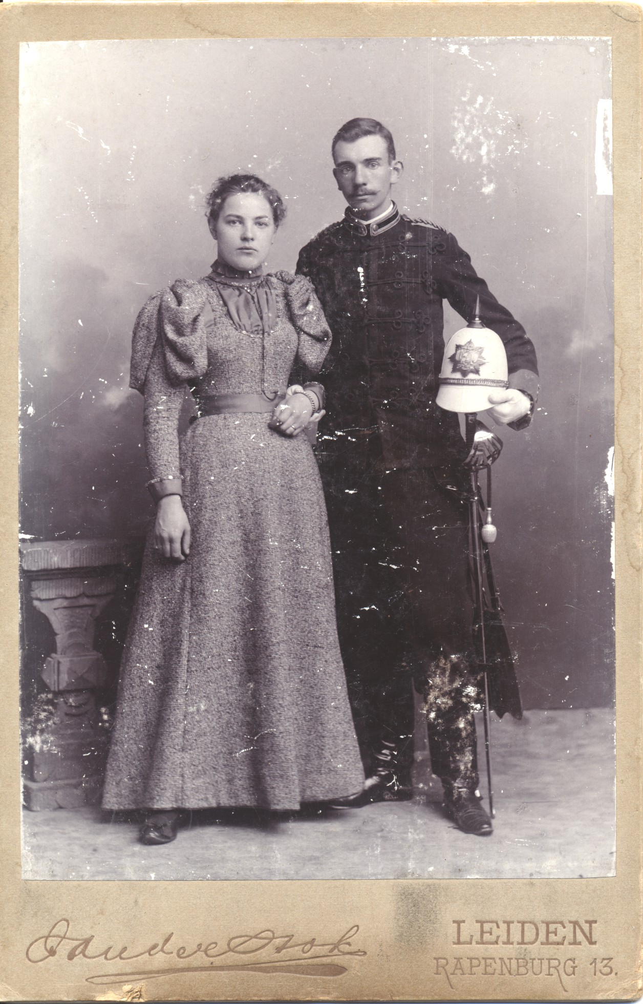 Onbekend: echtpaar; instantané-opname uit 1897, ca. 1890