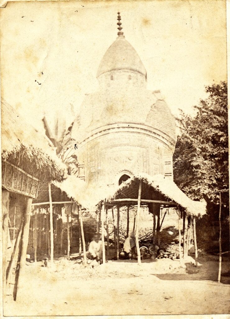 Bekijk de foto's 2 van Onbekend: koepeltempel (vermoedelijk India), ca. 1873
