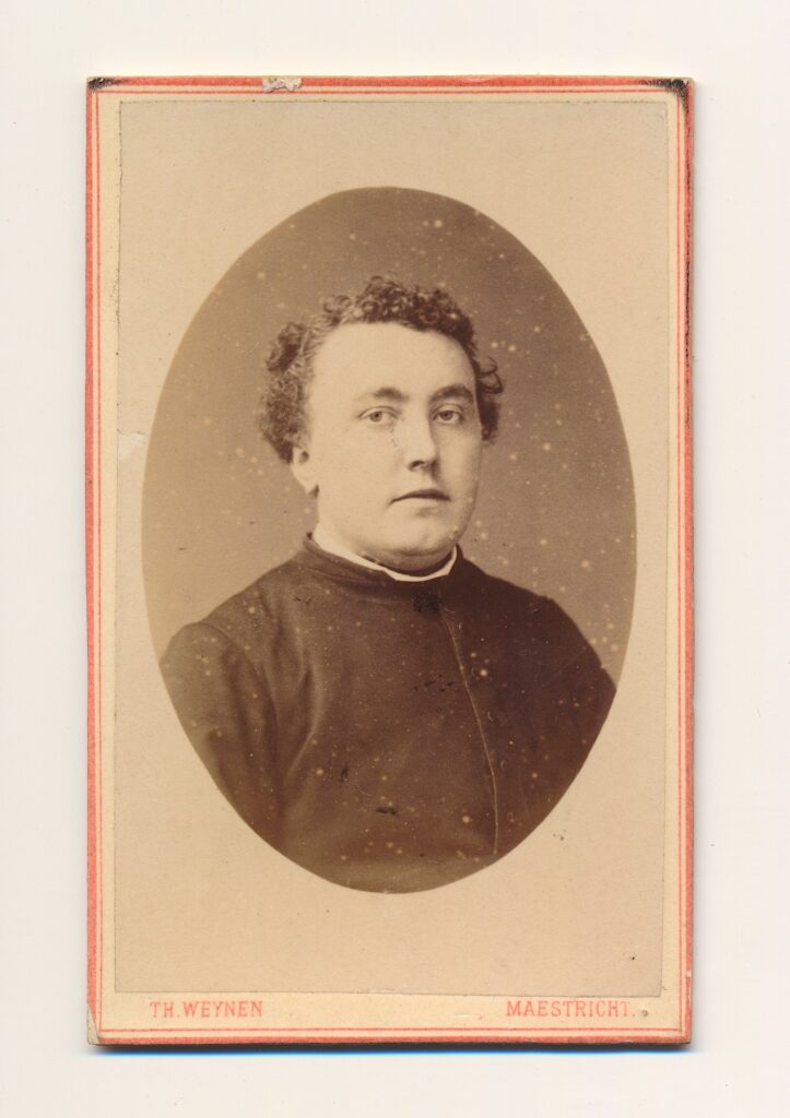 Bekijk de foto's 1 van Th. Weynen: jongeman, Maastricht ca. 1888