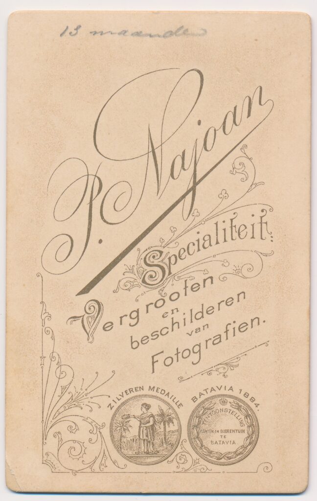 Bekijk de foto's 2 van P. Najoan: onbekende baby, Batavia ca. 1885
