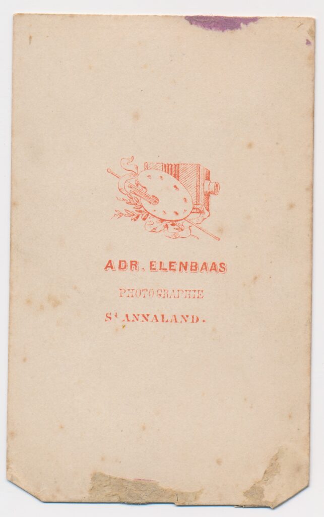 Bekijk de foto's 2 van Adr. Elenbaas: onbekende vrouw, St. Annaland ca. 1875