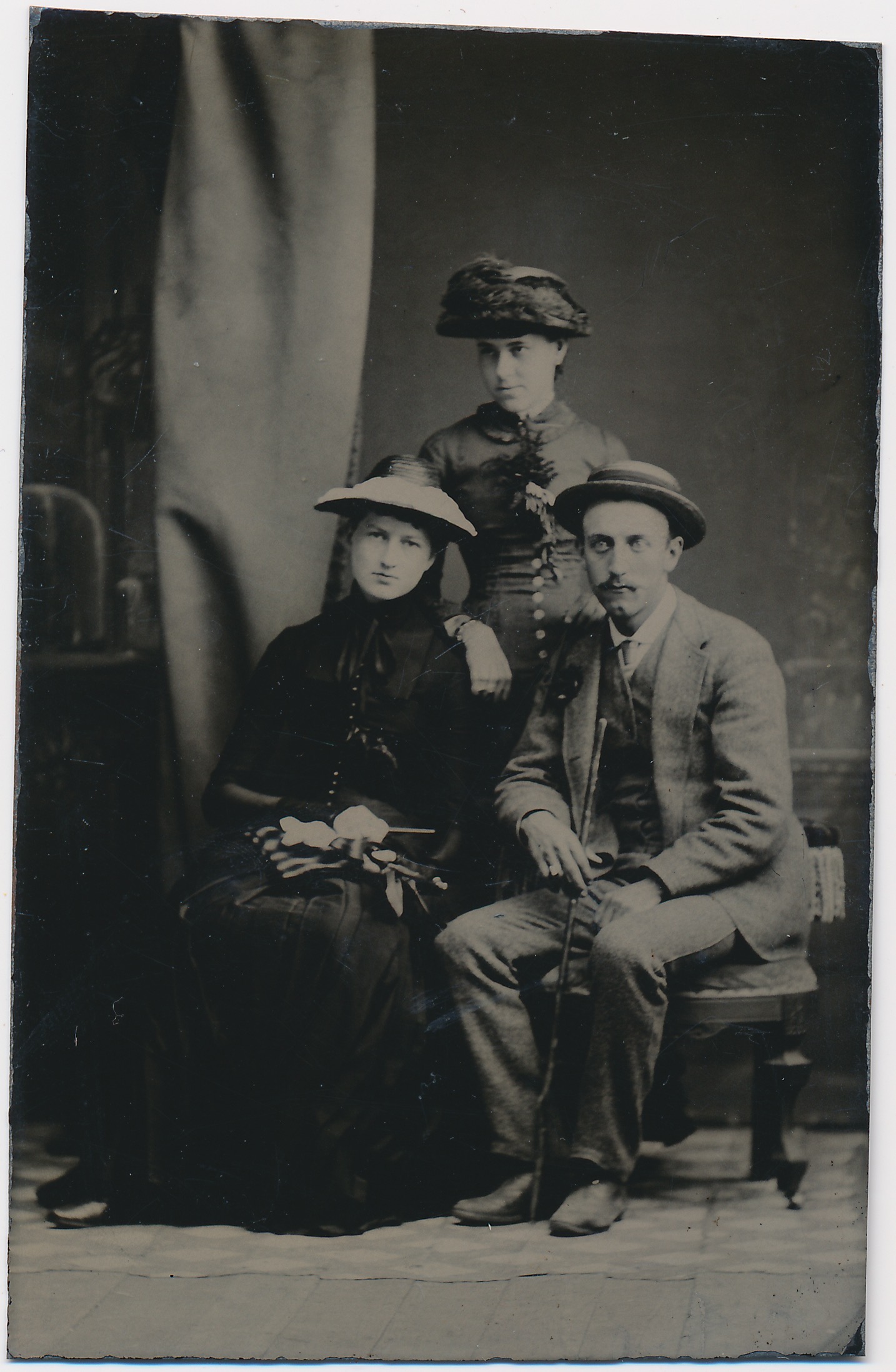 Onbekend: gezelschap van drie, Nederland ca. 1875