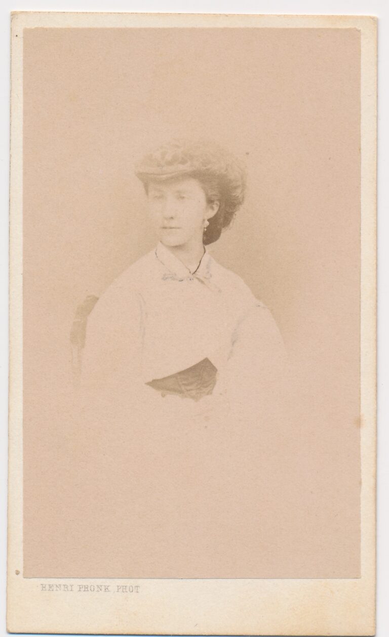 Foto van Henriëtte Anna Maria Taets van Amerongen (1836–1908), Henri Pronk, Phot.