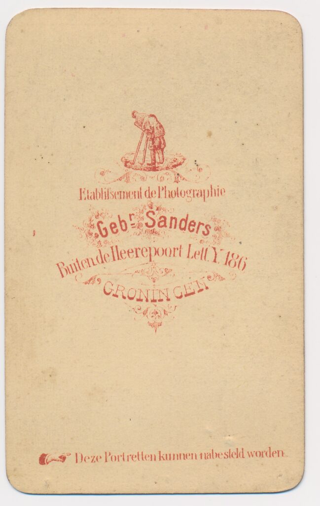 Bekijk de foto's 2 van Gebr. Sanders: twee onbekende vrouwen, Groningen ca. 1875