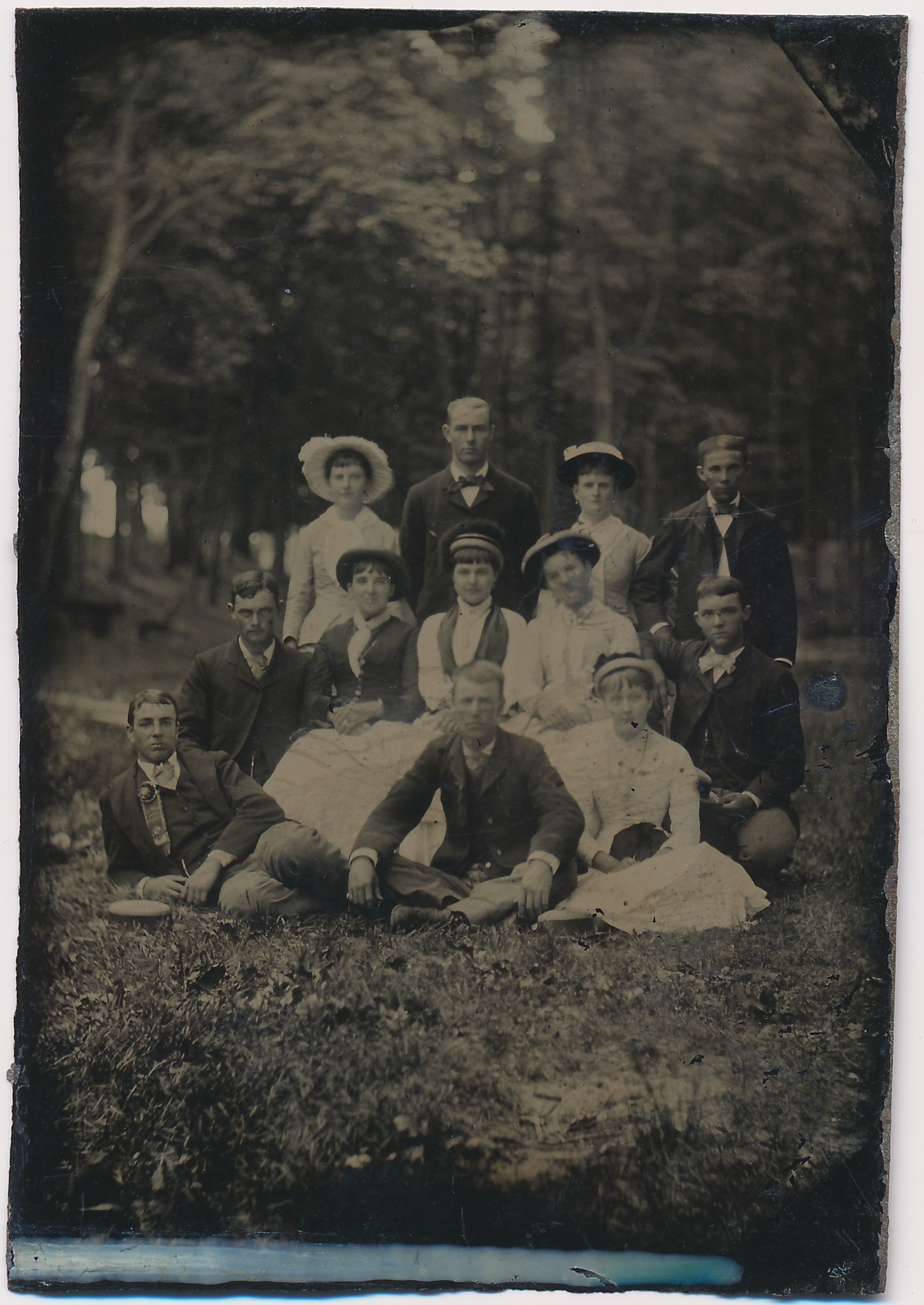 Onbekend: grote groep in het bos, Nederland ca. 1875