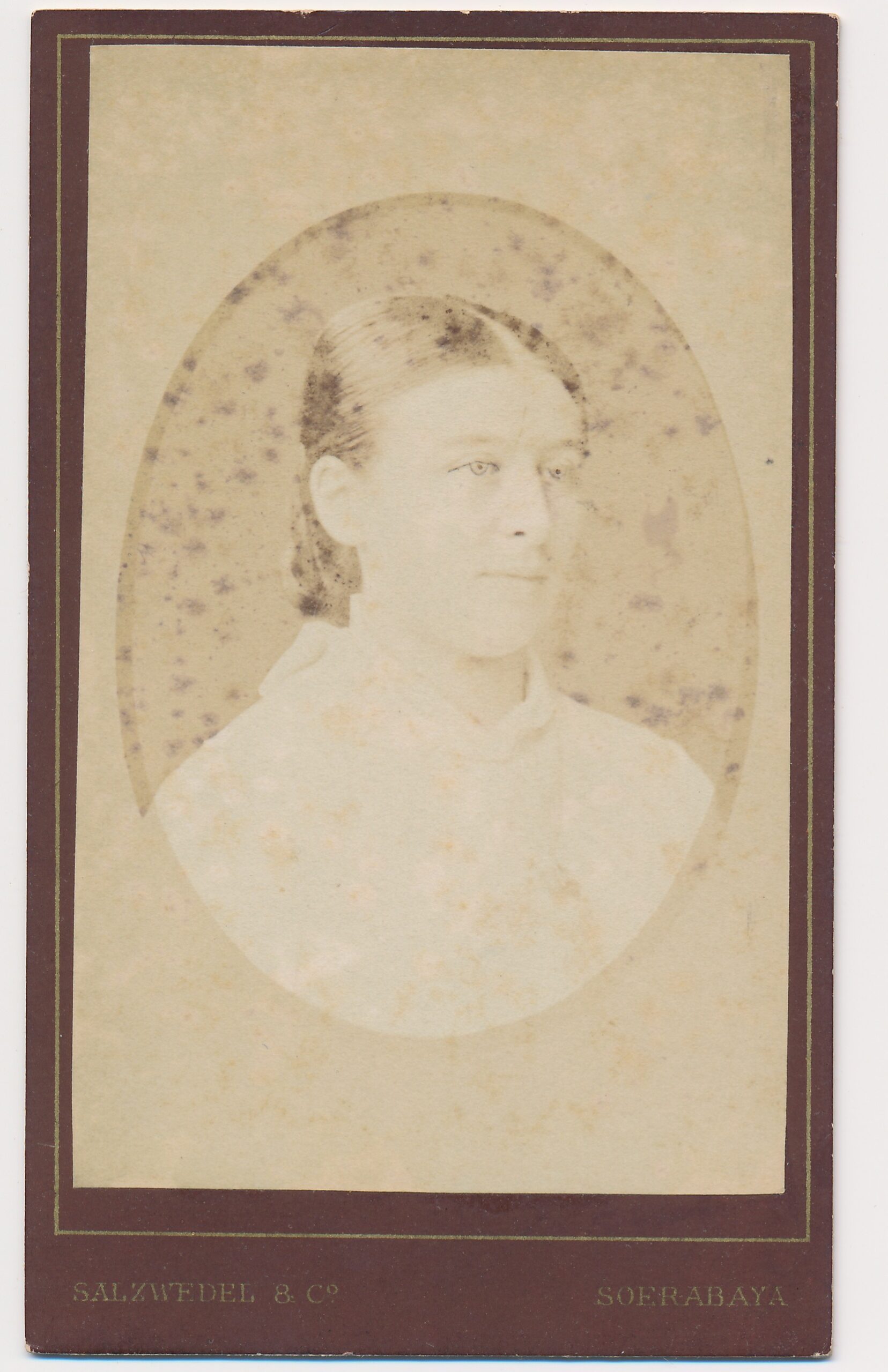 H. Salzwedel & Co: onbekende vrouw, Soerabaya ca. 1880