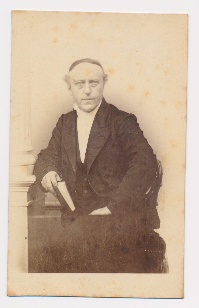 Bekijk de foto's 1 van A.M. Metzelaar: onbekende man, Koudekerk aan den Rijn ca. 1870
