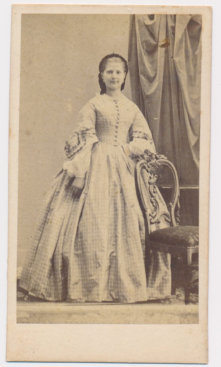 Foto van Portret 4 (naam volgt), H.H. Roelse
