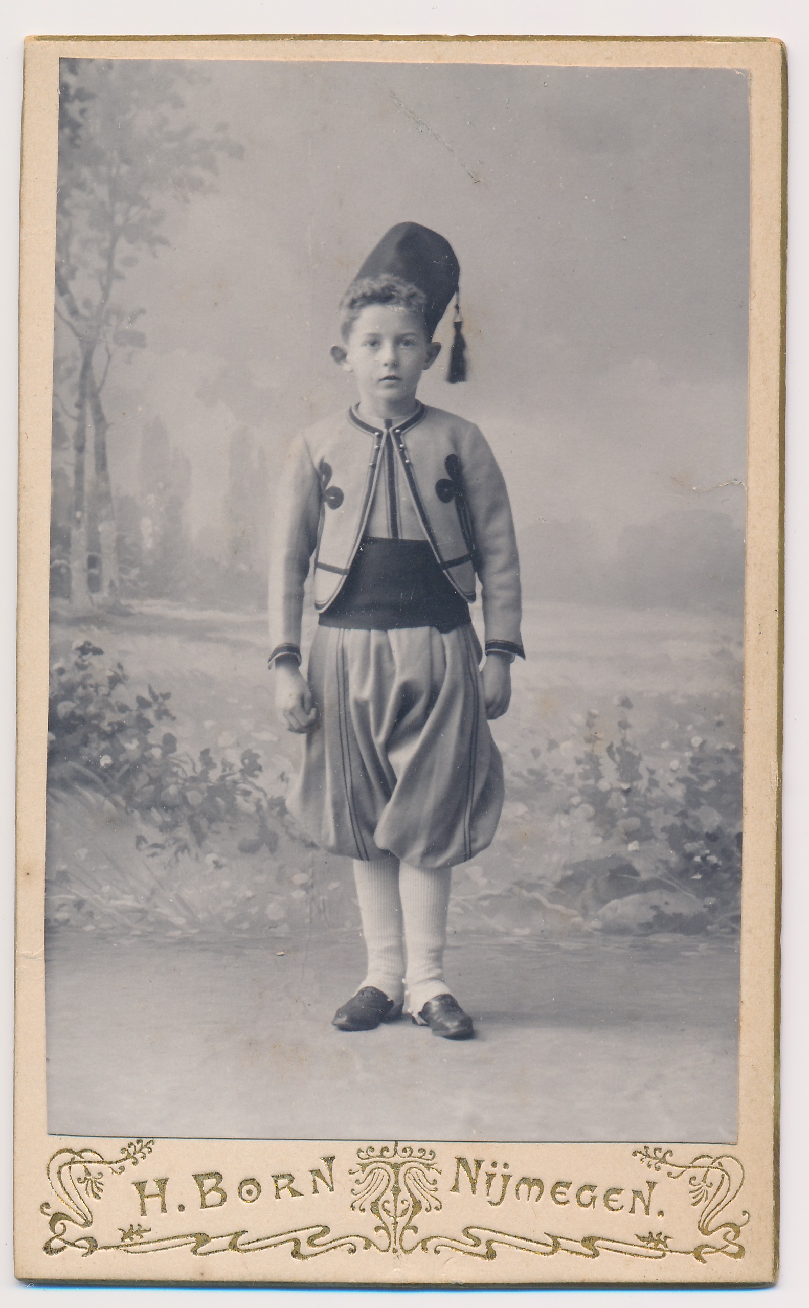 H. Born: Hanny Mispelblom Beyer, Nijmegen ca. 1905