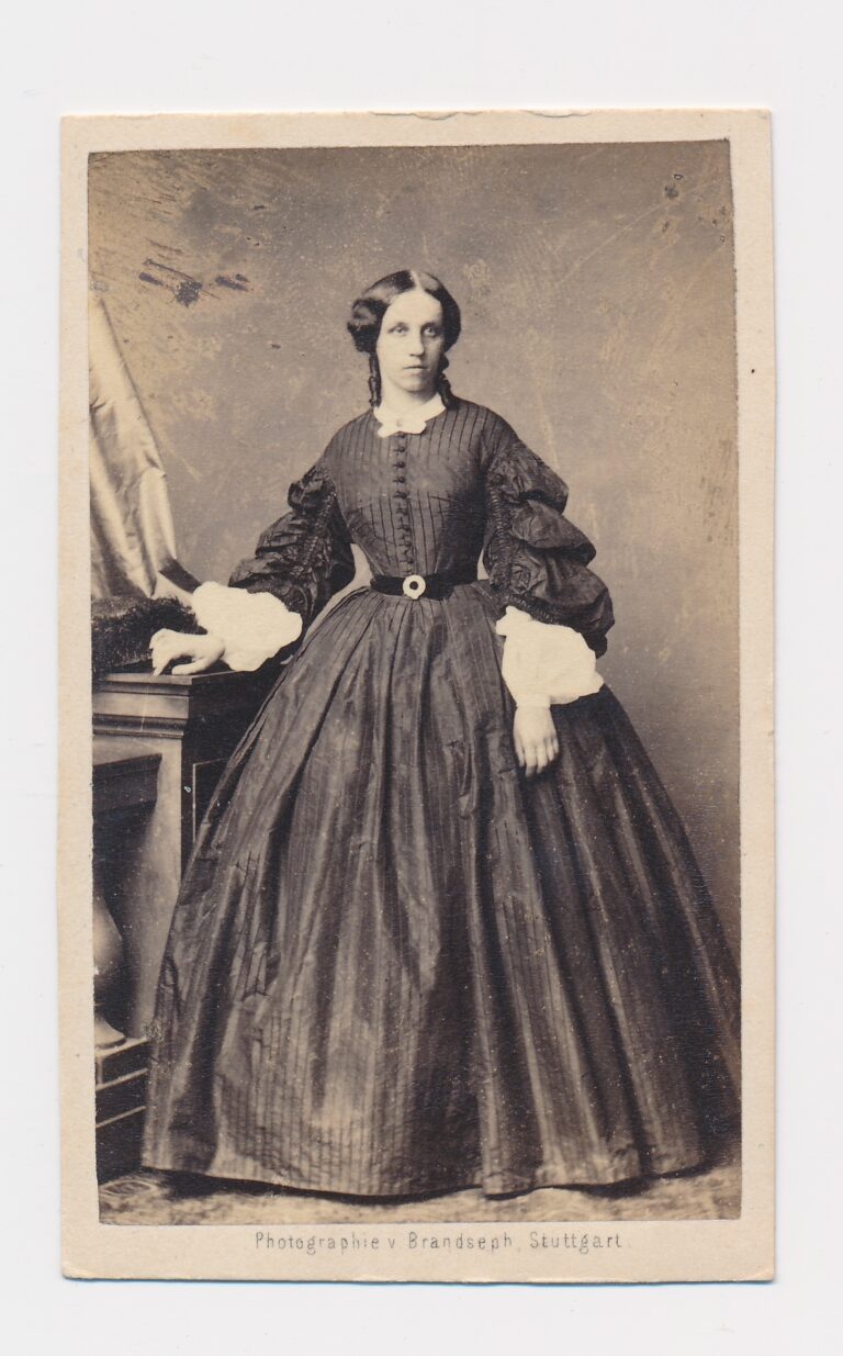 Foto van Portret 44 (naam volgt), Photographie v. Brandseph, Stuttgart