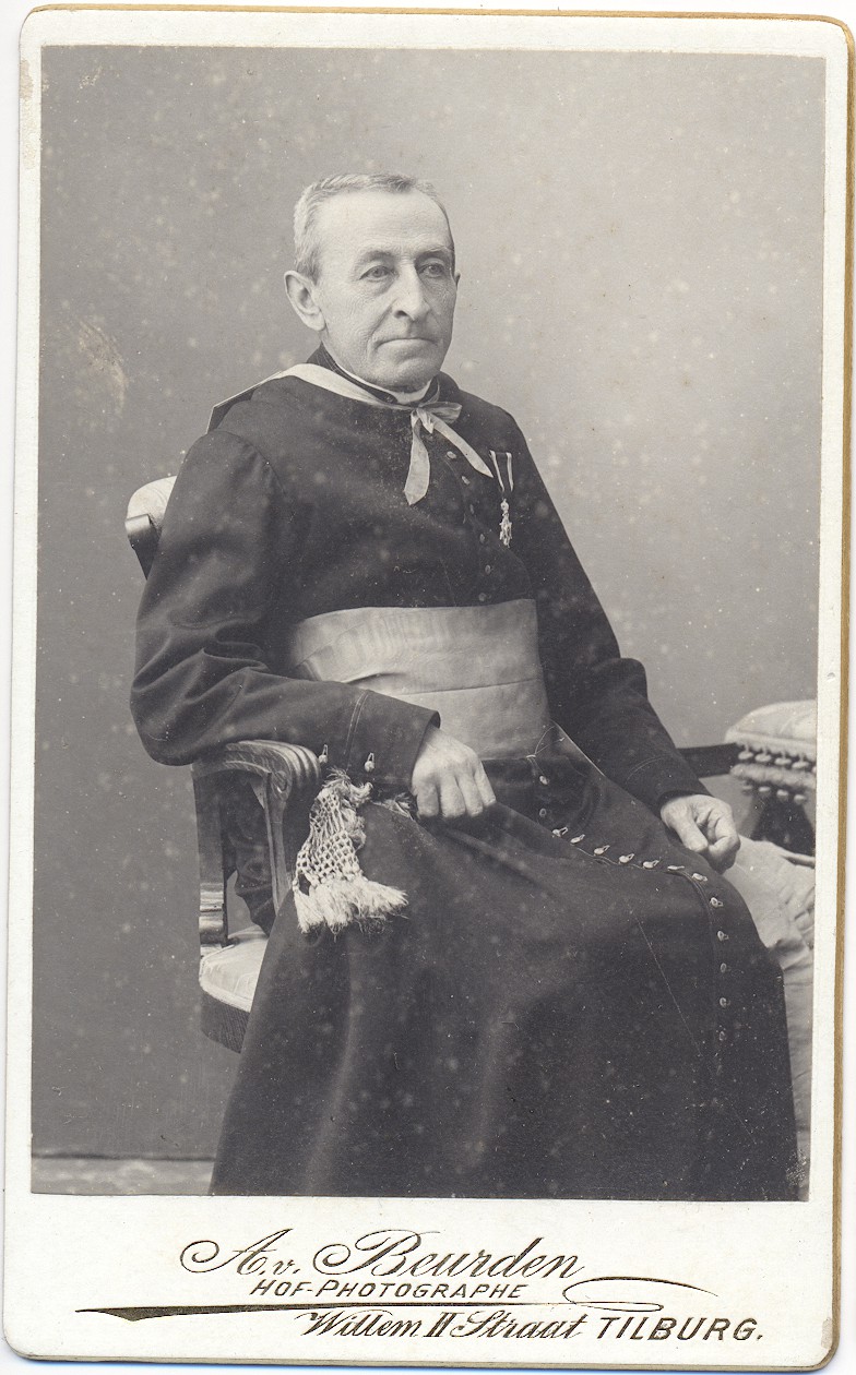 A. van Beurden: Antonius Johannes Franciscus Mutsaers, Tilburg ca. 1900